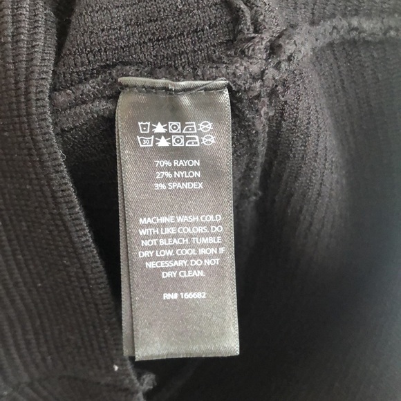 🖤NWT House Of Harlow Luxe Essential Sleeveless Top Plunged V-Neck-Women M - Picture 12 of 15